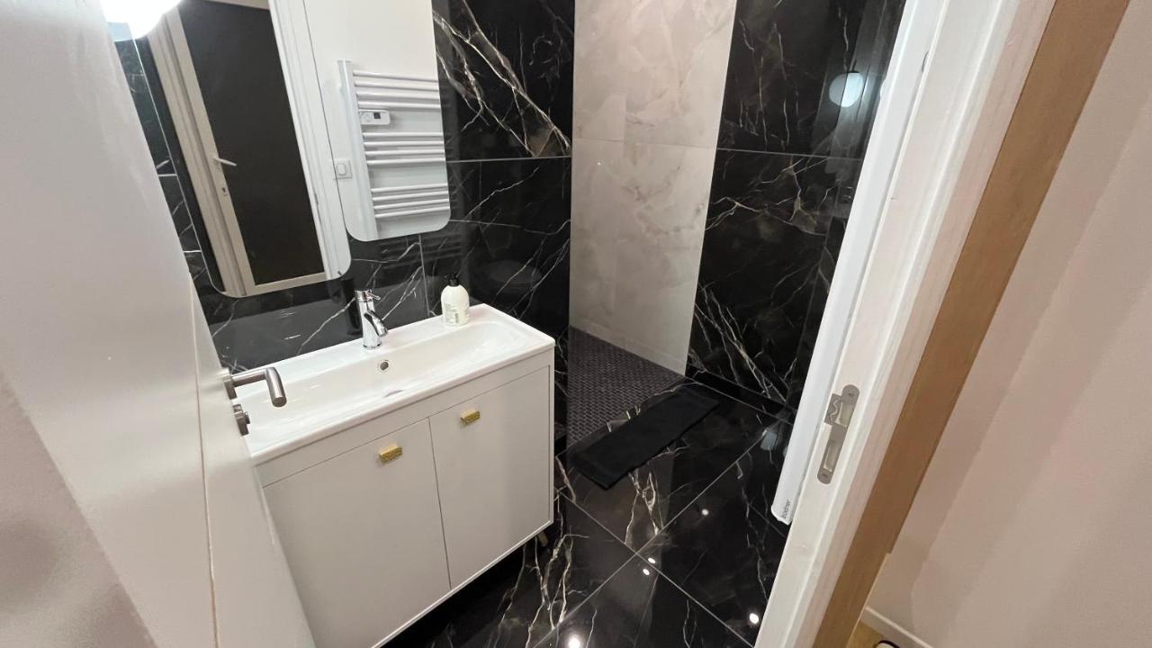 Appartement Luxe Jaune Saint-Etienne  Dış mekan fotoğraf